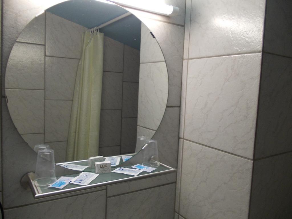 Hotel Im Bahnhof Пассау Номер фото